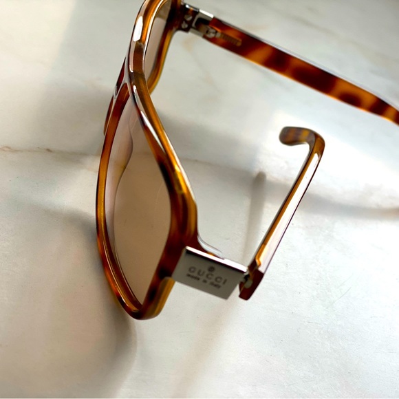 Gucci Sunglasses - Picture 2 of 5